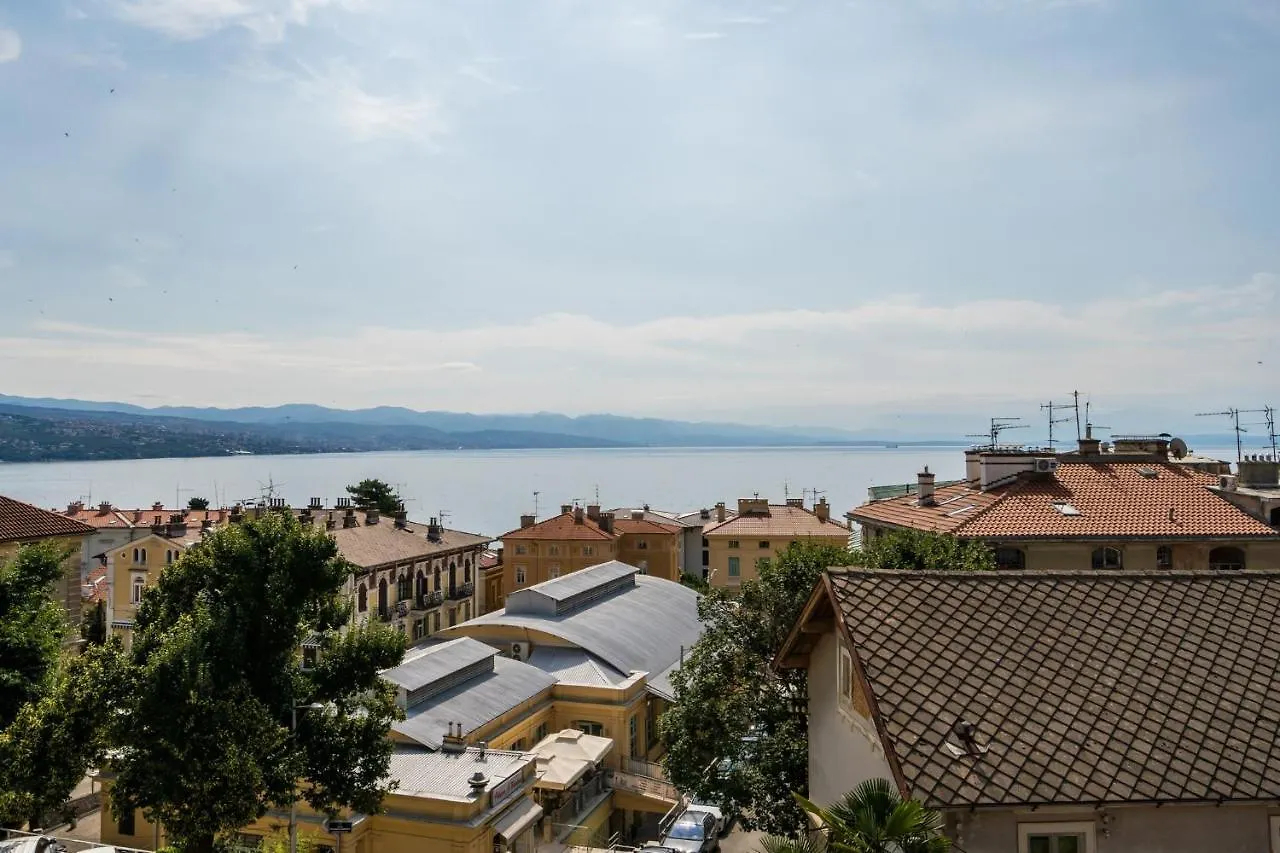 Ah Design Apartments Deluxe Opatija 0*,